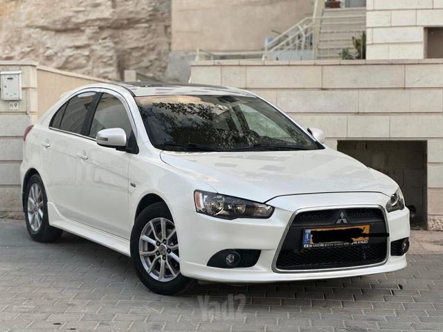 מיצובישי לנסר