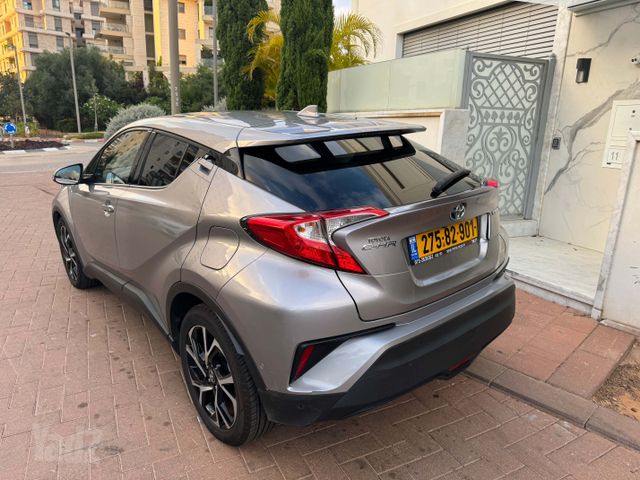 טויוטה C-HR