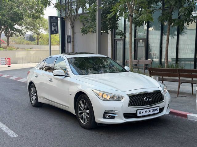 אינפיניטי Q50