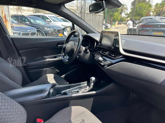 טויוטה C-HR