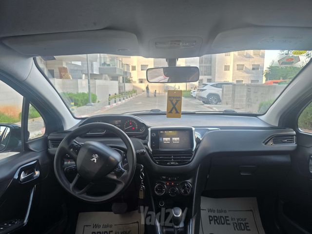 פיג'ו 208