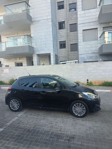 פיג'ו 208