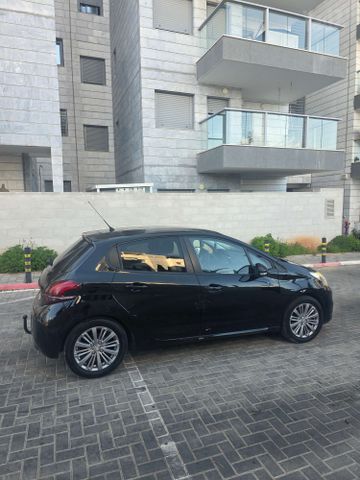 פיג'ו 208