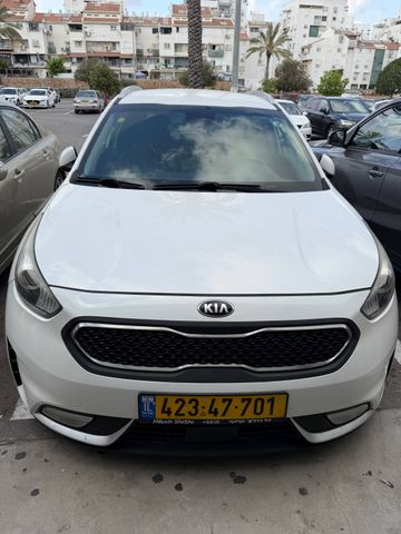 קיה נירו