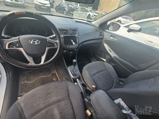 יונדאי אקסנט i25