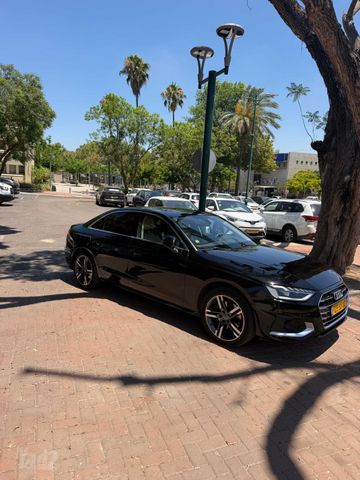 אאודי A4