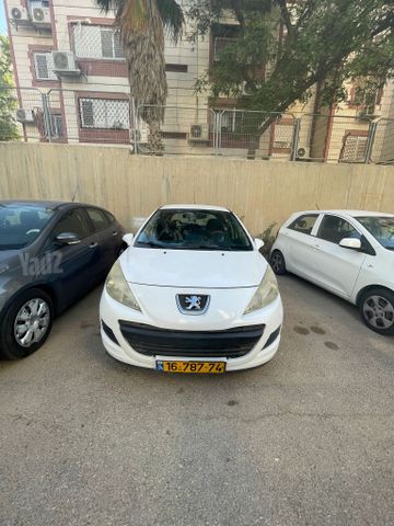 פיג'ו 207