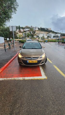 אופל אסטרה