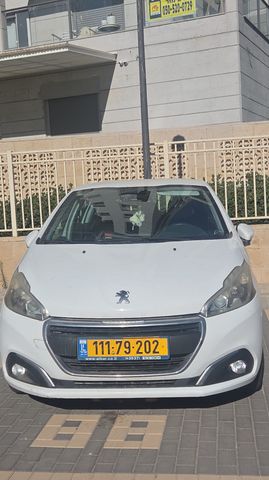 פיג'ו 208