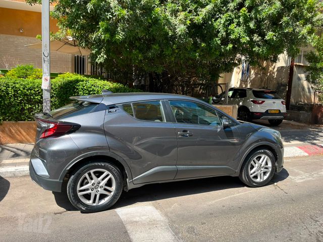 טויוטה C-HR