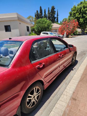 מיצובישי לנסר