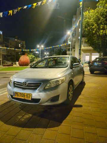 טויוטה קורולה