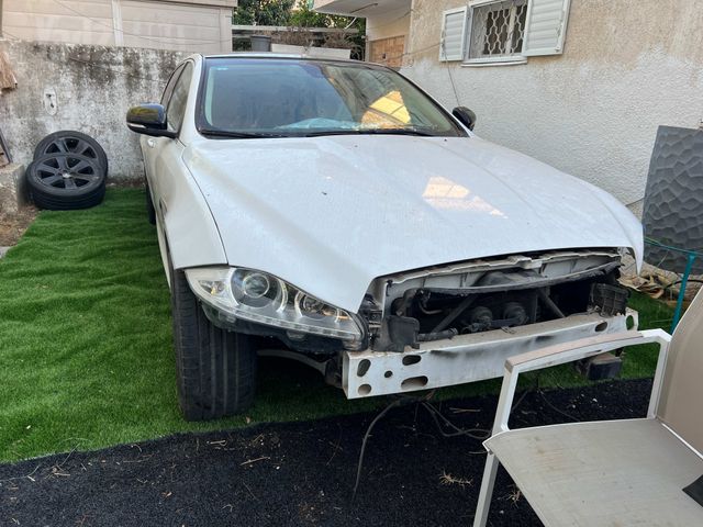 מודעת רכב יגואר XJ