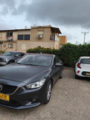 מודעת רכב מאזדה 6