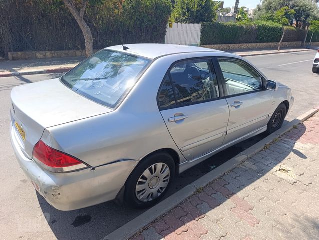מיצובישי לנסר