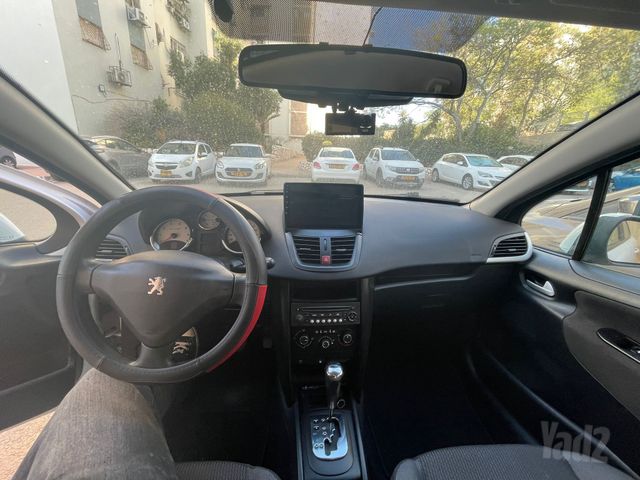 פיג'ו 207