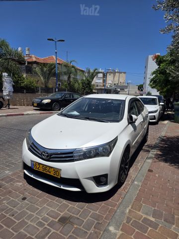 מודעת רכב טויוטה קורולה