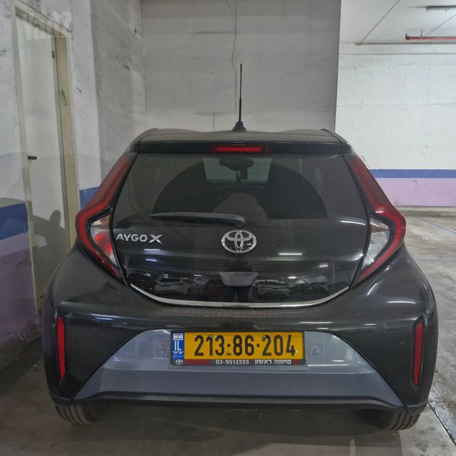 טויוטה אייגו X