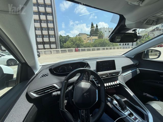 פיג'ו 5008