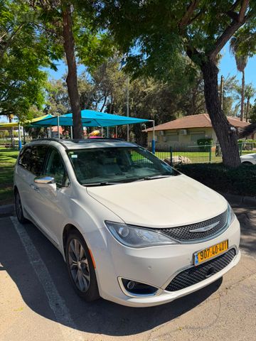 קרייזלר פסיפיקה