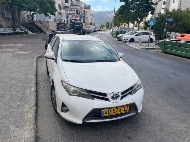 מודעת רכב טויוטה אוריס
