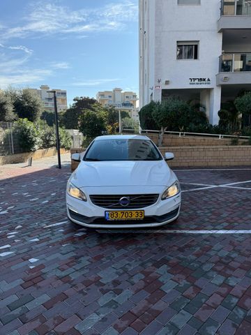 וולוו S60