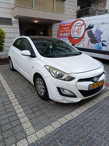 יונדאי i30