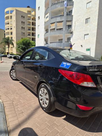 יונדאי אקסנט i25