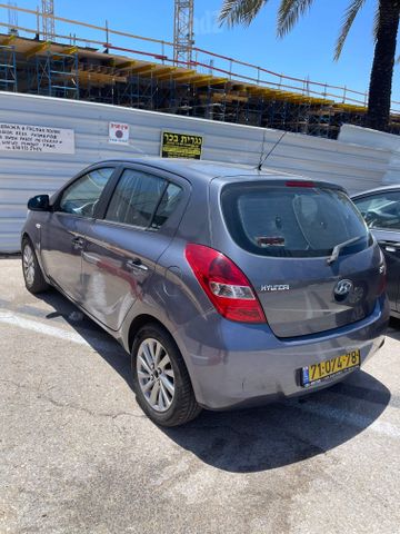 יונדאי i20