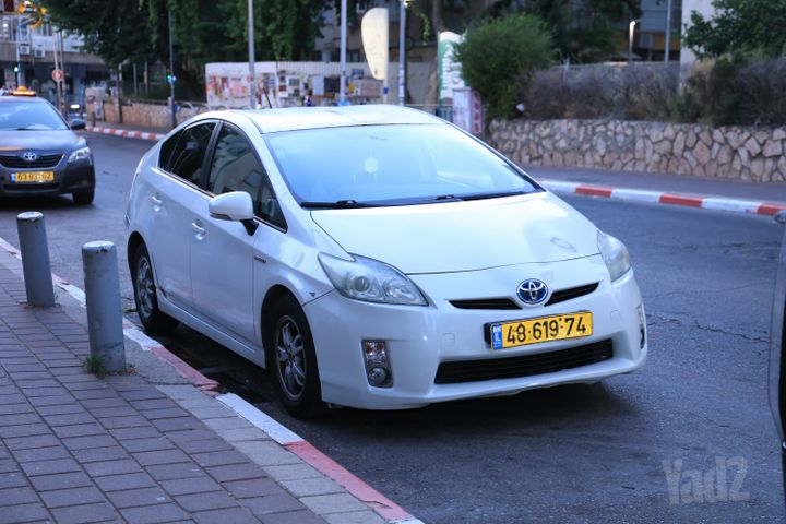 טויוטה פריוס