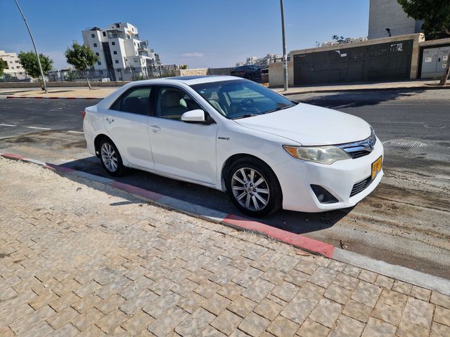 מודעת רכב טויוטה קאמרי