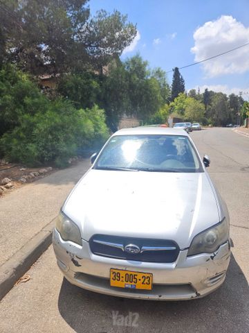 סובארו B4/לגאסי