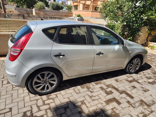 יונדאי i30