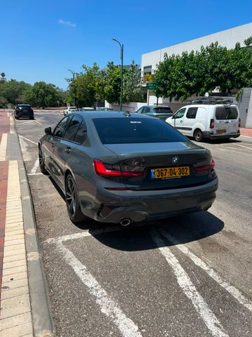 מודעת רכב ב מ וו סדרה 3