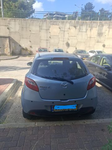 מודעת רכב מאזדה 2