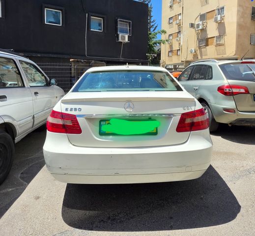 מודעת רכב מרצדס-בנץ E-class