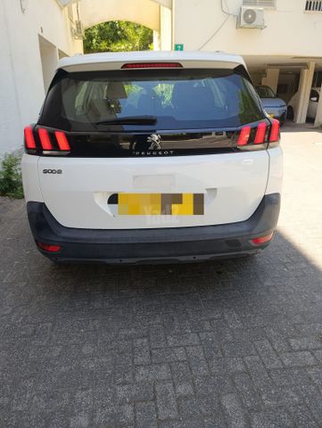 פיג'ו 5008