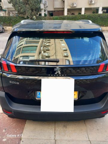 פיג'ו 5008