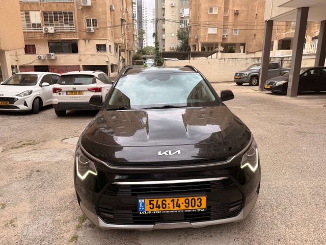 קיה נירו