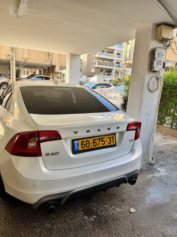 וולוו S60