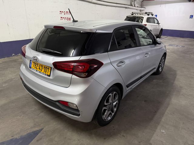 מודעת רכב יונדאי i20