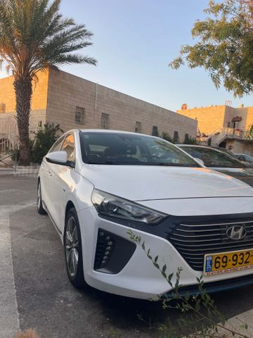 יונדאי איוניק