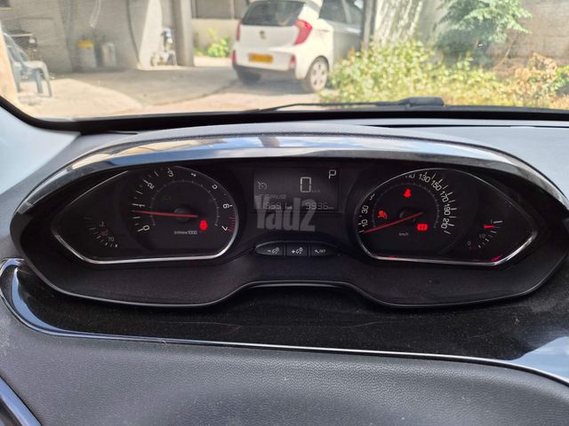 פיג'ו 208