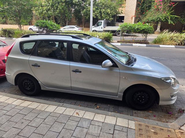 יונדאי i30