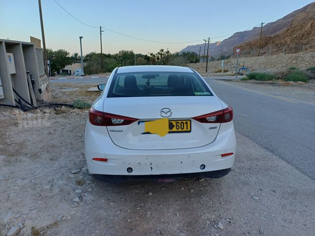 מאזדה 3