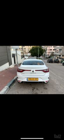 רנו מגאן