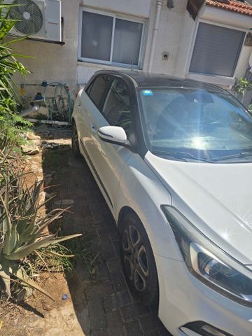יונדאי i20