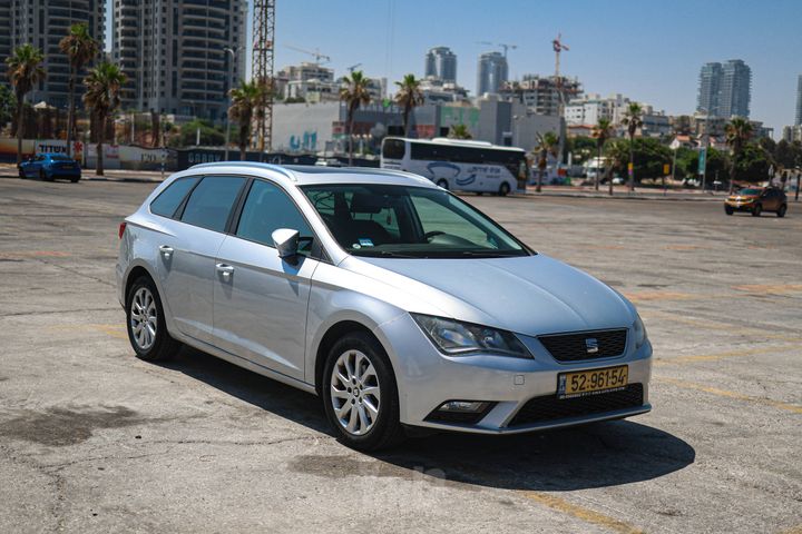 מודעת רכב סיאט לאון