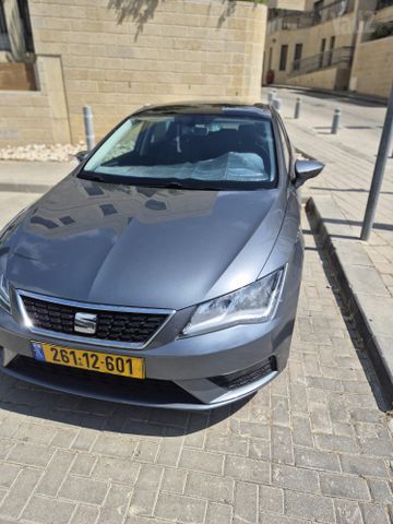 מודעת רכב סיאט לאון