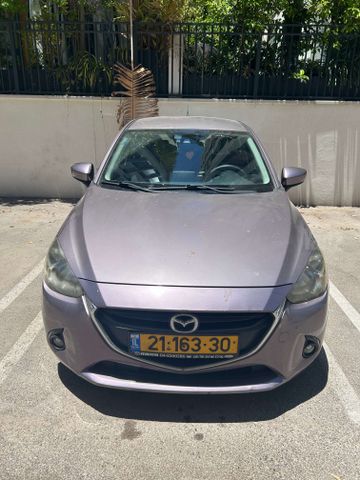 מודעת רכב מאזדה 2